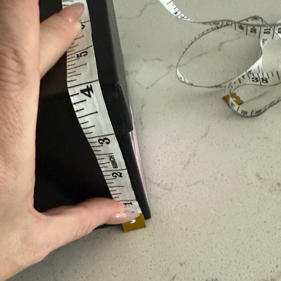 Chanel Black and White Shoe Box with dust bag - Picture 6 of 6